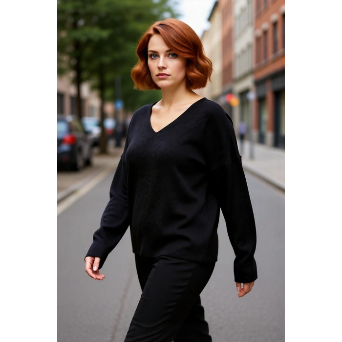 Kadın Regular Kalıp Düz V Yaka Uzun Kol Akrilik Triko Kazak Zarif ve Konforlu Kış Gardırobunun