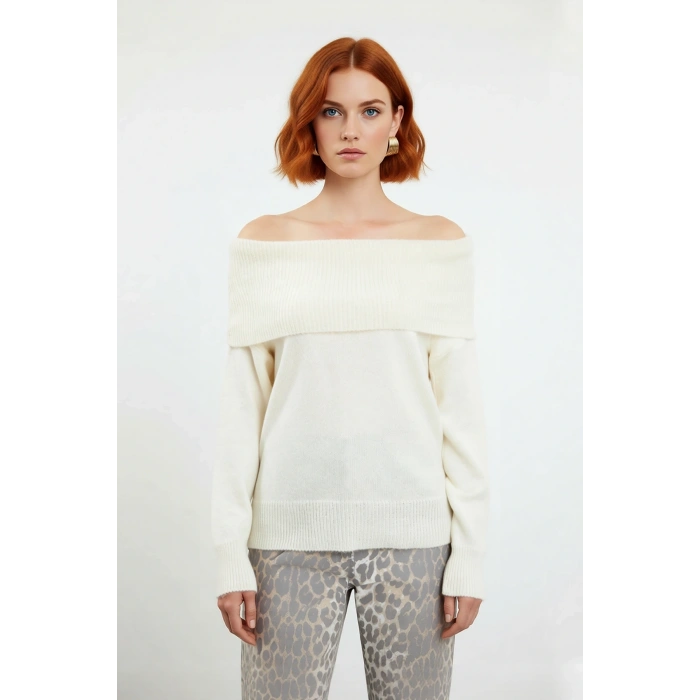 Kadın Regular Kalıp Omuz Dekolteli Düz Desen Triko Kazak Soğuk Havalar İçin Şık Seçim Kaliteli