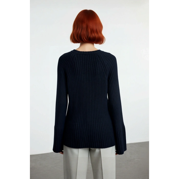 Kadın Regular Kalıp Sürdürülebilir Triko Kazak Reglan Kollu Peplum Detaylı Orta Kalınlıkta Günlük