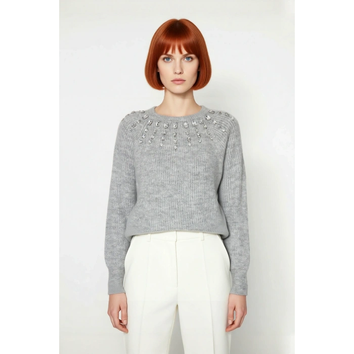 Kadın Regular Kalıp Yumuşak Dokulu Bisiklet Yaka Taş Detaylı Triko Kazak Kış Sezonu İçin Modern