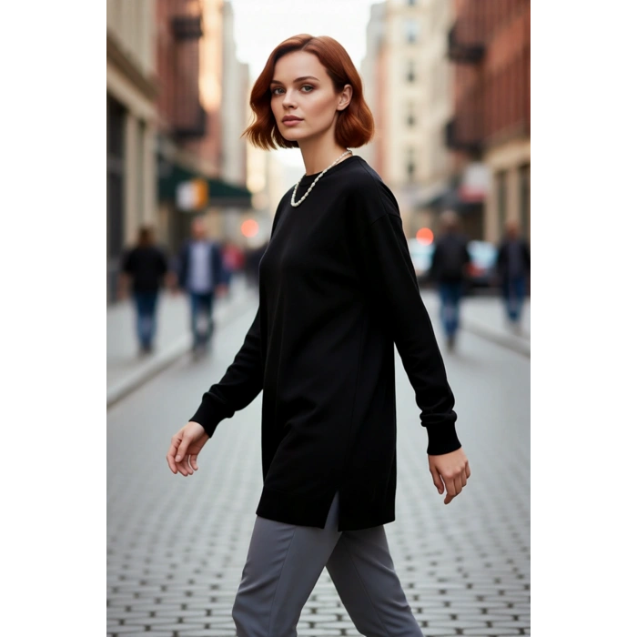 Kadın Relaxed Kalıp Akrilik Triko Tunik Kazak Bisiklet Yaka Düşük Kol Düz Desenli Yırtmaçlı İnce