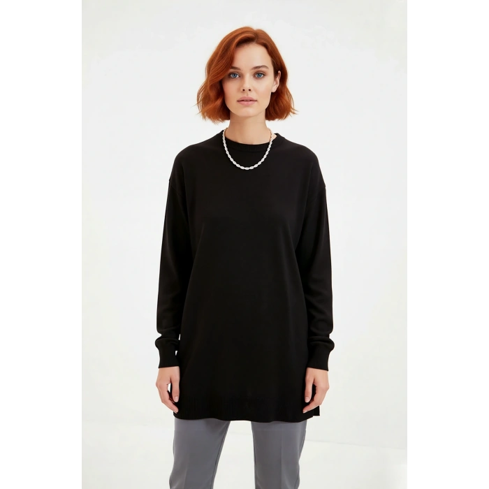 Kadın Relaxed Kalıp Akrilik Triko Tunik Kazak Bisiklet Yaka Düşük Kol Düz Desenli Yırtmaçlı İnce