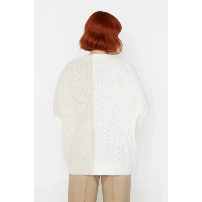 Kadın Relaxed Kalıp Renk Bloklu V Yaka Akrilik Triko Kazak Uzun Kollu Selanik Örgü Kışlık Şıklık