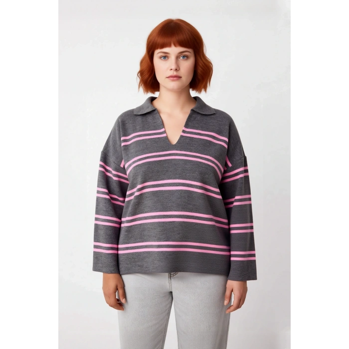 Kadın Relaxed Kesim Çizgili Polo Yaka Akrilik Triko Kazak Kış Sezonu Günlük Şıklıkta Konfor Sunar