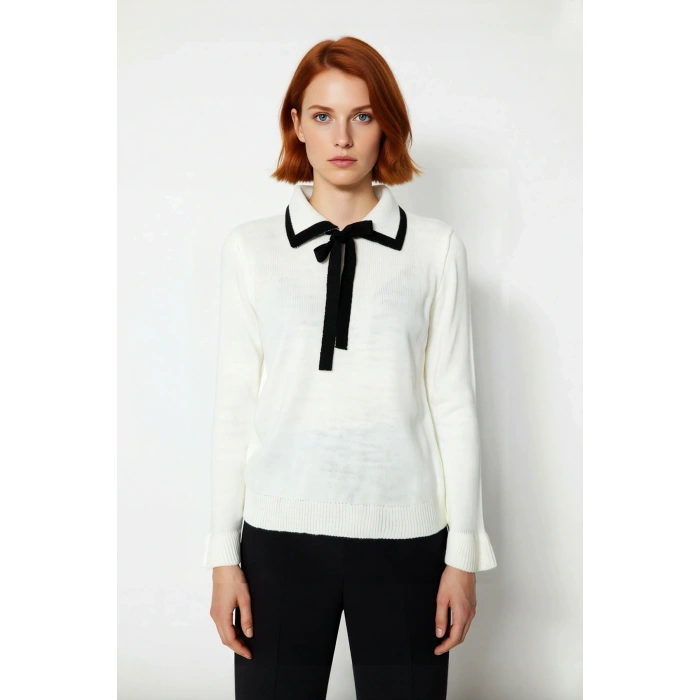 Kadın Renk Bloklu Polo Yaka Bağcıklı Triko Kazak Uzun Kollu Klasik Şıklık ve Konfor Sunar Kaliteli