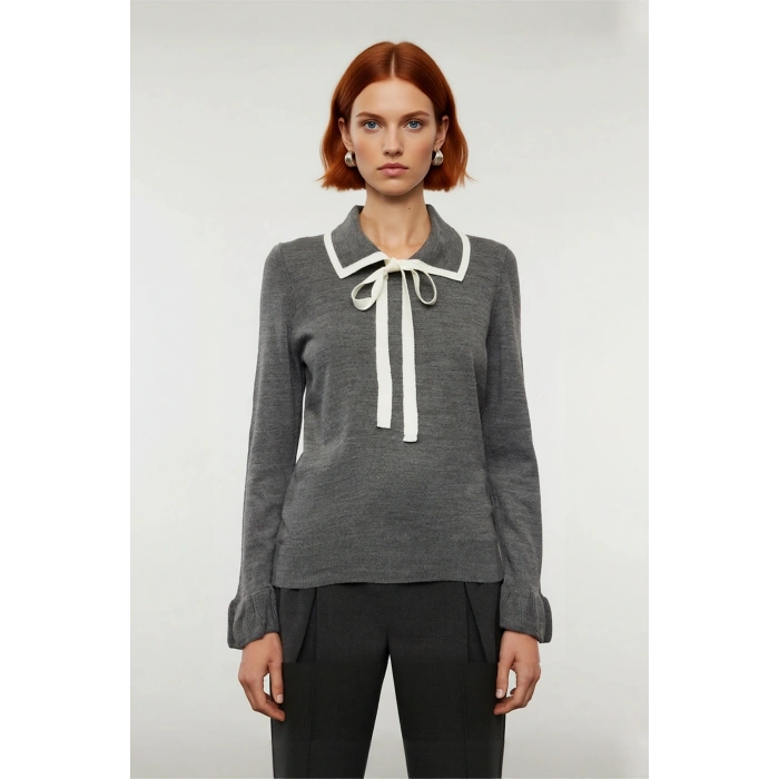 Kadın Renk Bloklu Polo Yaka Bağcıklı Triko Kazak Uzun Kollu Klasik Şıklık ve Konfor Sunar Kaliteli