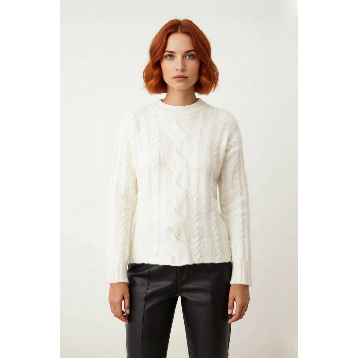 Kadın Saç Örgü Regular Kalıp Triko Kazak Günlük Kullanım Ve Şık Kombinler İçin İdealdir. Kaliteli