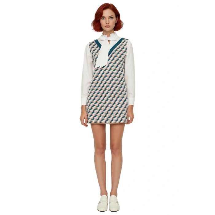 Kadın Shift Kalıp Geometrik Desenli Triko V Yaka Akrilik Mini Elbise İş ve Günlük Şıklık İçin İdeal