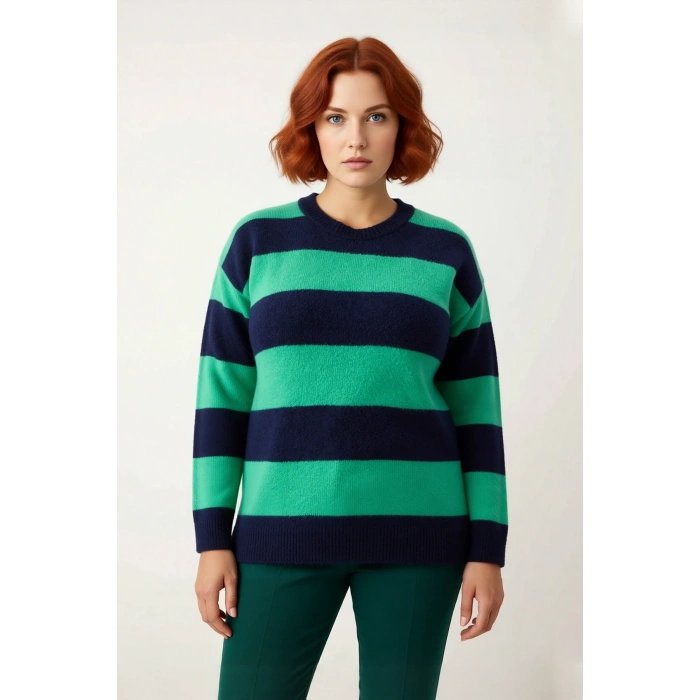 Kadın Şık Çizgili Bisiklet Yaka Triko Kazak Düşük Kol Tasarımıyla Kış Kombinlerinin Gözdesi