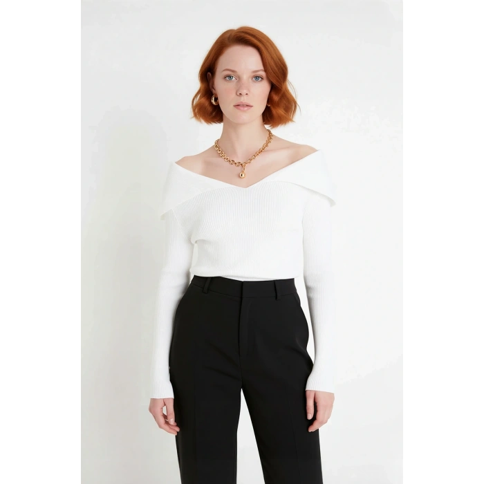 Kadın Şık Devrik Yaka Fitilli Triko Üst Fitted Kesim Uzun Kol Crop Model İlkbahar Sonbahar