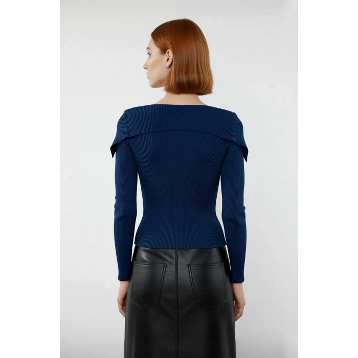 Kadın Şık Devrik Yaka Fitilli Triko Üst Fitted Kesim Uzun Kol Crop Model İlkbahar Sonbahar