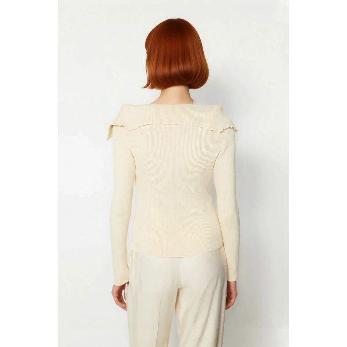 Kadın Şık Devrik Yaka Fitilli Triko Üst Fitted Kesim Uzun Kol Crop Model İlkbahar Sonbahar