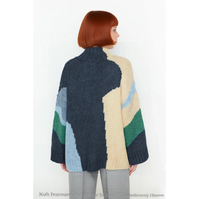 Kadın Şık Dik Yaka Oversize Renk Bloklu Düşük Kol Uzun Triko Kazak Kış Modasına Yeni Bir Soluk