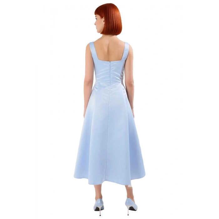 Kadın Şık Gece Elbisesi Skater Siluet Kare Yaka Midi Boy Düz Desen Saten Dokuma Kalın Askılı