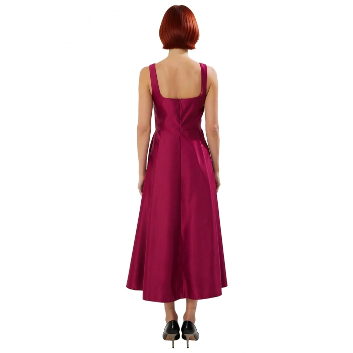 Kadın Şık Gece Elbisesi Skater Siluet Kare Yaka Midi Boy Düz Desen Saten Dokuma Kalın Askılı