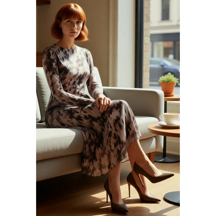 Kadın Şık Gece Koleksiyonu Bisiklet Yaka Uzun Kollu Astarlı Polyester Karışımlı Maxi Elbise.