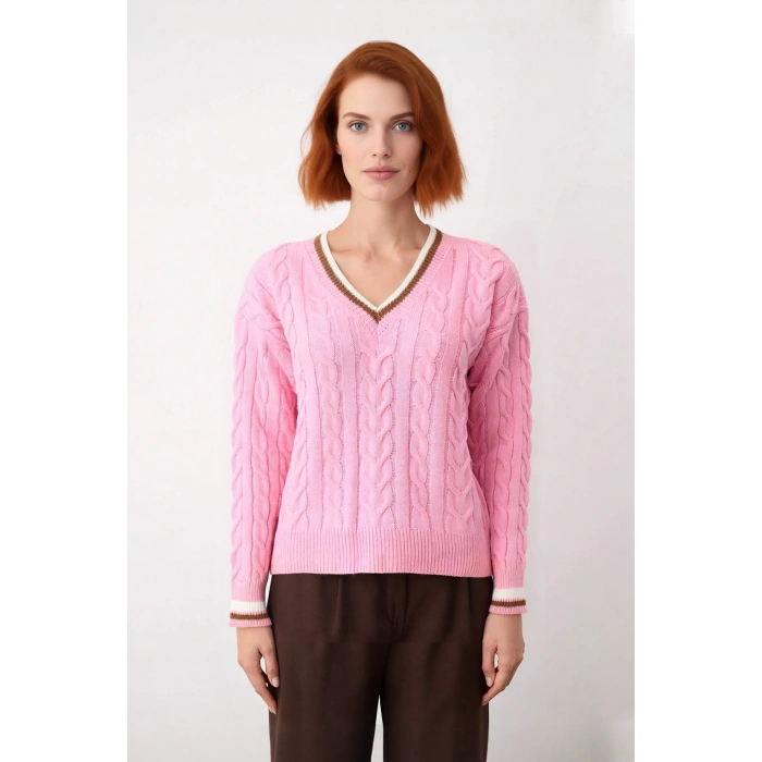 Kadın Şık V Yaka Kolej Temalı Triko Kazak Regular Kalıp Rahat Kullanım Orta Kalınlık Gündelik