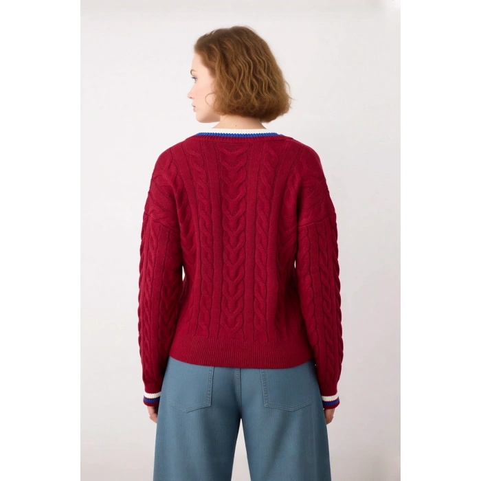 Kadın Şık V Yaka Kolej Temalı Triko Kazak Regular Kalıp Rahat Kullanım Orta Kalınlık Gündelik