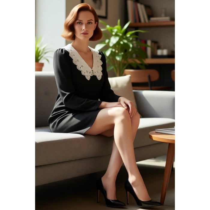 Kadın Siyah A Kesim Uzun Kollu Dokuma Mini Elbise Beyaz Nakış Detaylı Yakasıyla Şık Ve Modern