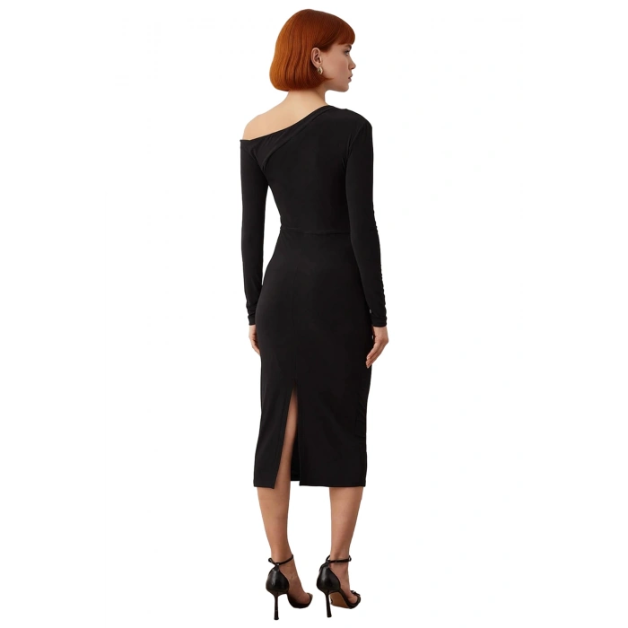 Kadın Siyah Bodycon Siluet Asimetrik Yaka Uzun Kollu Elbise Sandy Dokuma Şık Akşam Kıyafeti