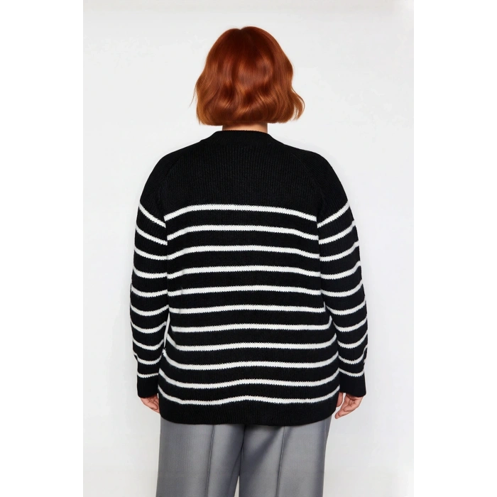 Kadın Siyah Çizgili Gold Düğme Detaylı Şardon Akrilik Bisiklet Yaka Triko Kazak Kışlık Günlük Giyim