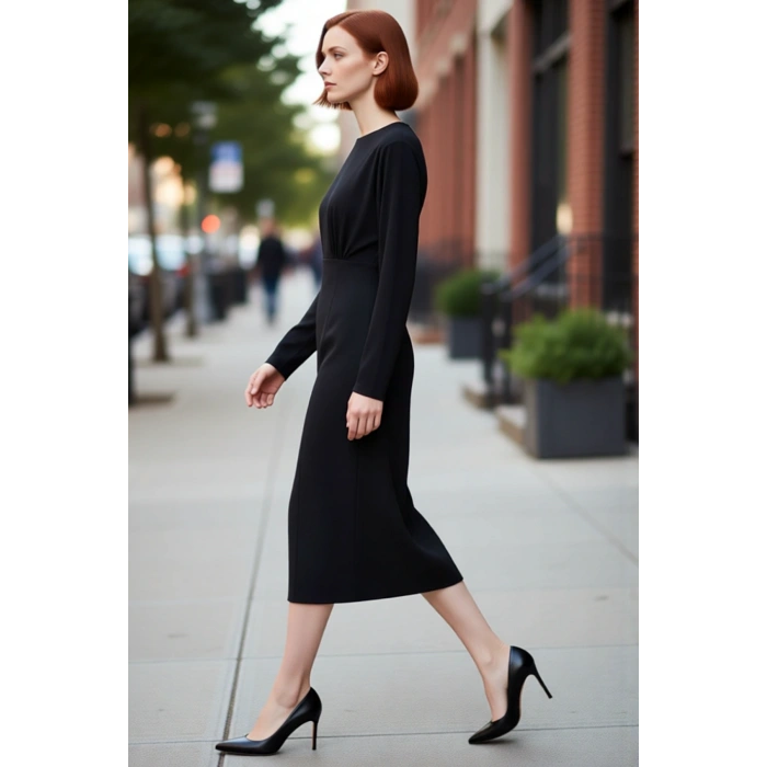 Kadın Siyah Düz Desenli Vatkalı Yarasa Kol Midi Örme Elbise Şık Ve Modern Kış Kombinleri İçin İdeal