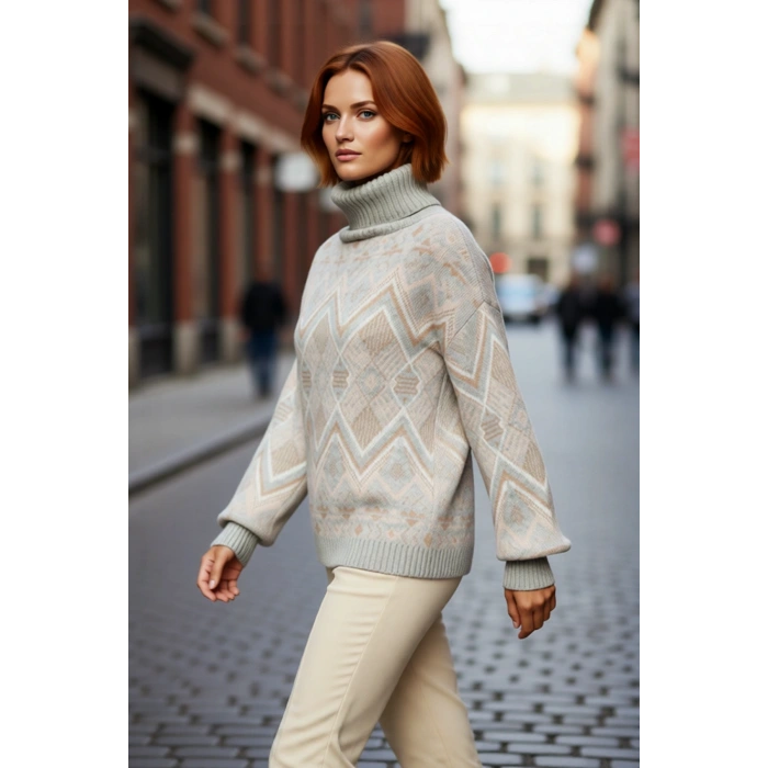 Kadın Soğuk Havaların Vazgeçilmezi Oversize Balıkçı Yaka Etnik Desenli Triko Kazak Şıklığı