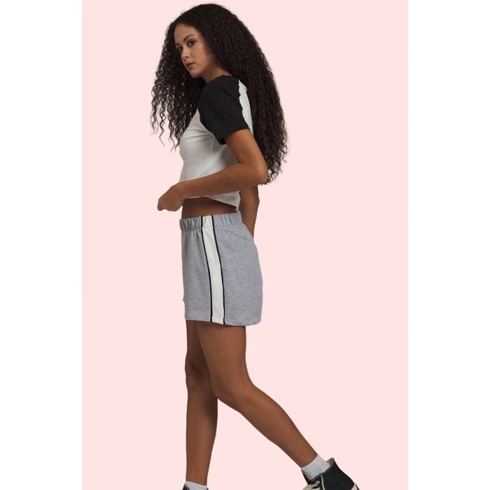 Kadın Spor Kısa Şort Renk Bloklu Örme Kumaş Günlük Modern Tasarım Yaz Aylarının Vazgeçilmezi