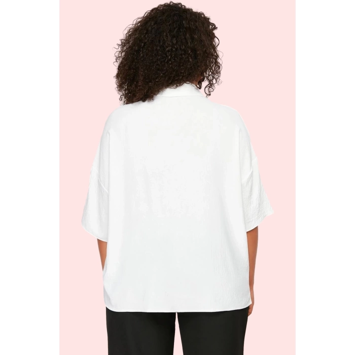Kadın Truvakar Kol Polyester Dokuma Gömlek Oversize Kalıp Günlük Şıklık Yaz Aylarının Vazgeçilmezi