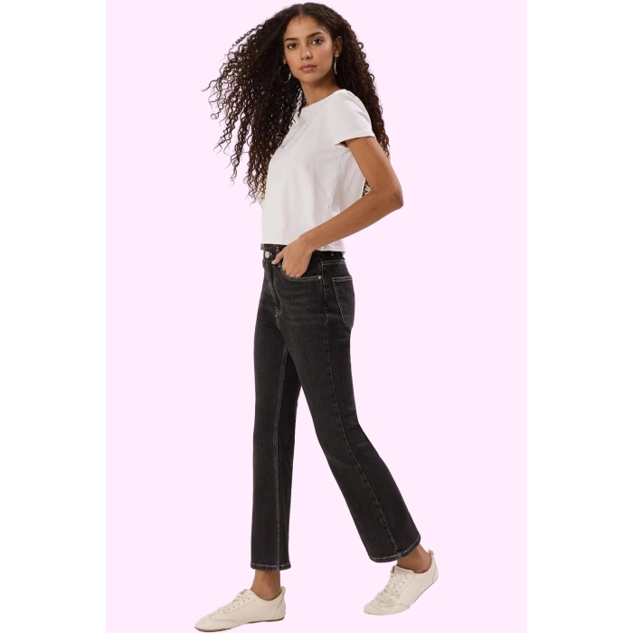 Kadın Uzun Boy Denim Flare Pantolon Rahat Kalıp Günlük Stil Hafta Sonu Yaz Aylarının Vazgeçilmezi