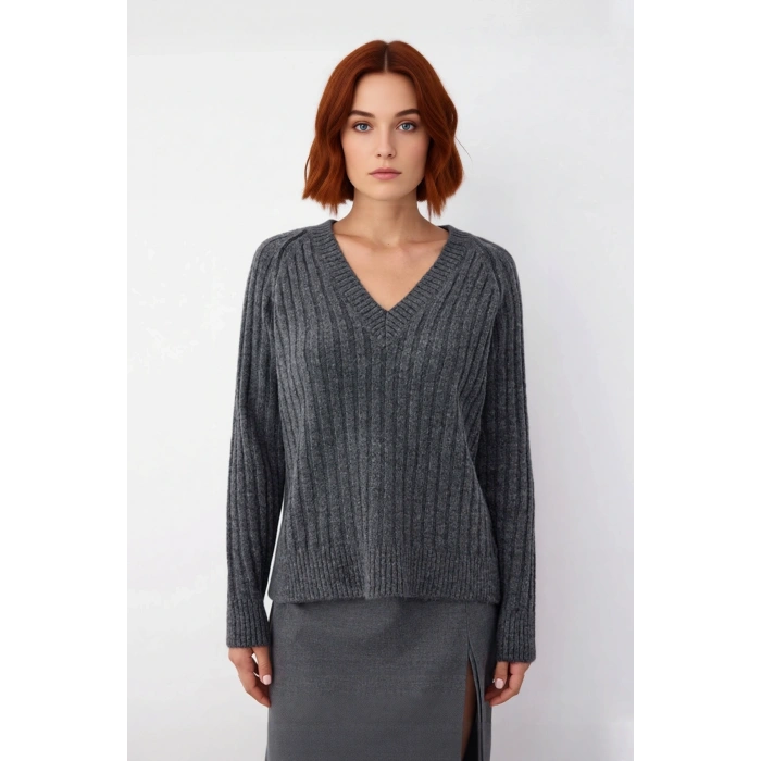 Kadın Uzun Boy Orta Kalınlık Fitilli Triko Kazak V Yaka Reglan Kol Soğuk Havalarda Ideal Seçim