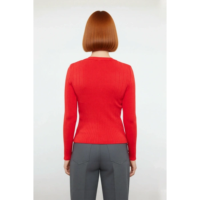 Kadın Uzun Kollu Basic Fitted Bisiklet Yaka Triko Kazak İlkbahar Sonbahar Günlerine Şıklık Katıyor