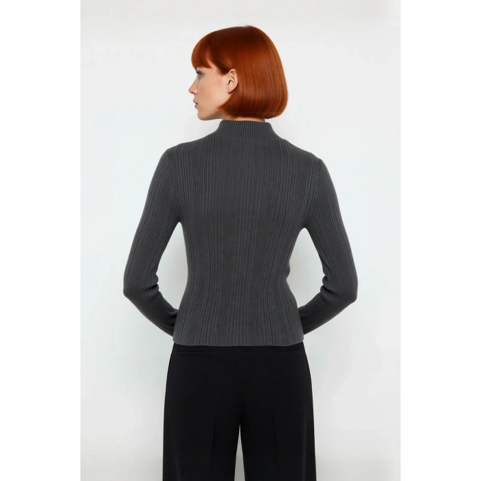 Kadın Uzun Kollu Dik Yaka Fitilli Triko Kazak Fitted Kesim Casual Giyim İçin İdeal Basic Model