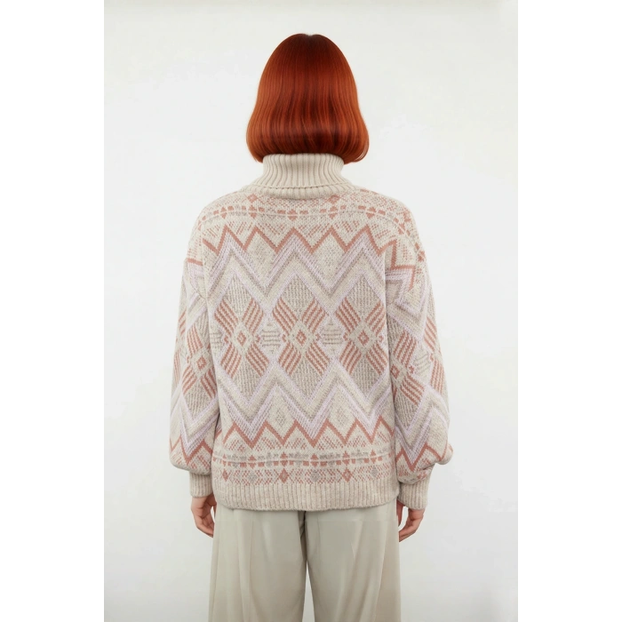 Kadın Uzun Kollu Oversize Kesim Etnik Desenli Balıkçı Yaka Akrilik Triko Kazak Günlük Giyim