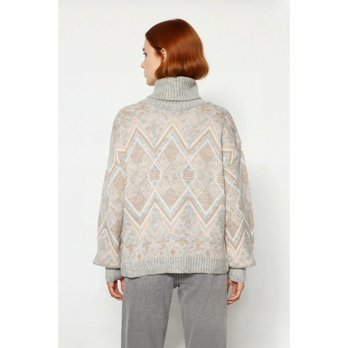 Kadın Uzun Kollu Oversize Kesim Etnik Desenli Balıkçı Yaka Akrilik Triko Kazak Günlük Giyim