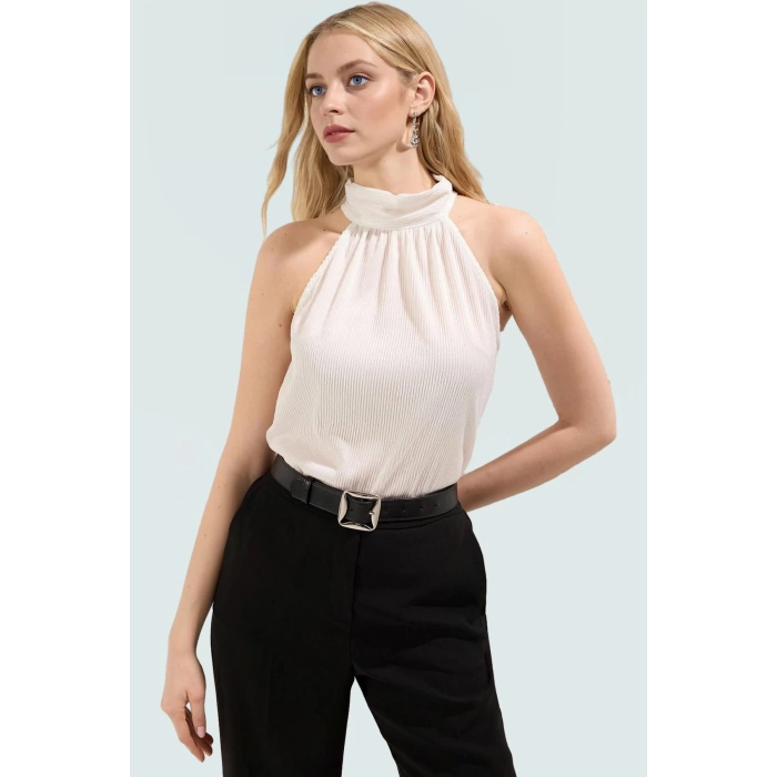 Kadın Yazlık Bluz Halter Yaka Pilise Dokuma Regular Kalıp Polyester Kumaş