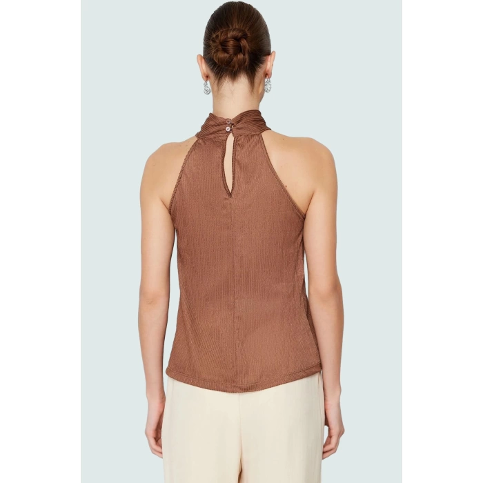 Kadın Yazlık Bluz Halter Yaka Pilise Dokuma Regular Kalıp Polyester Kumaş