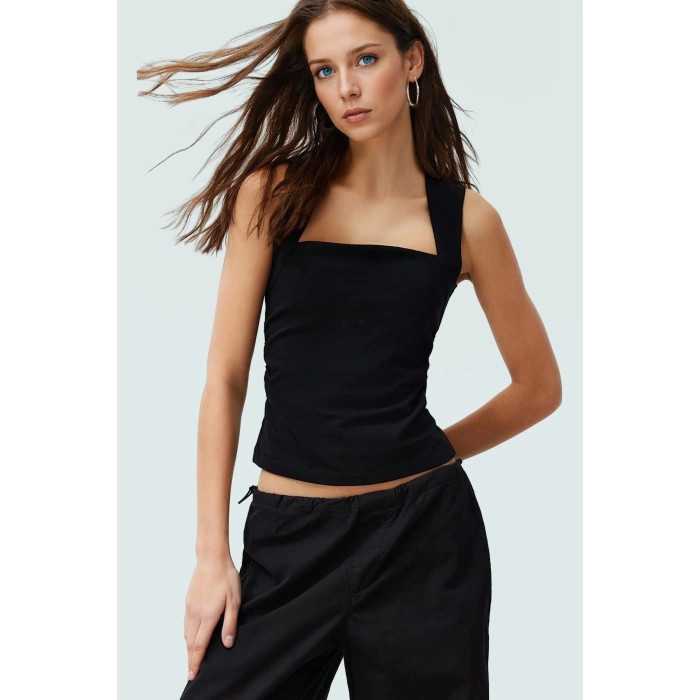 Kadın Yazlık Kolsuz Bluz Pamuklu Rahat Kare Yaka Premium Kalite Modern Stil
