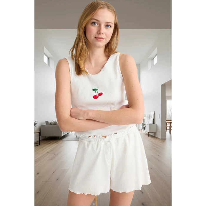 Kadın Yazlık Örme Pijama Takımı Kiraz Nakışlı Rahat Kalıp Dayanıklı Malzeme