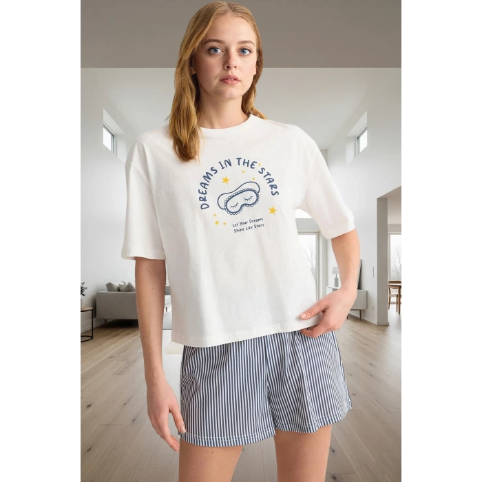 Kadın Yazlık Pamuklu Çizgili Pijama Takımı Rahat Uyku İçin Kullanım Özel Tasarım