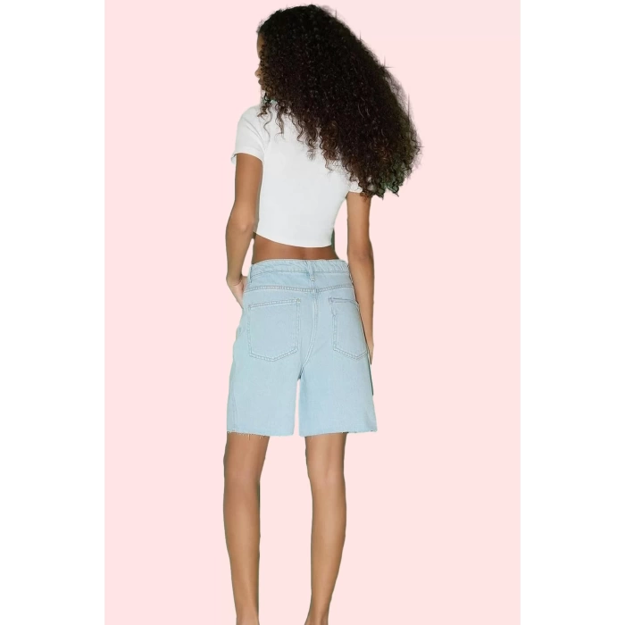 Kadın Yazlık Yüksek Bel Denim Bermuda Şort Boru Paça Cool Tasarım Yaz Aylarının Vazgeçilmezi