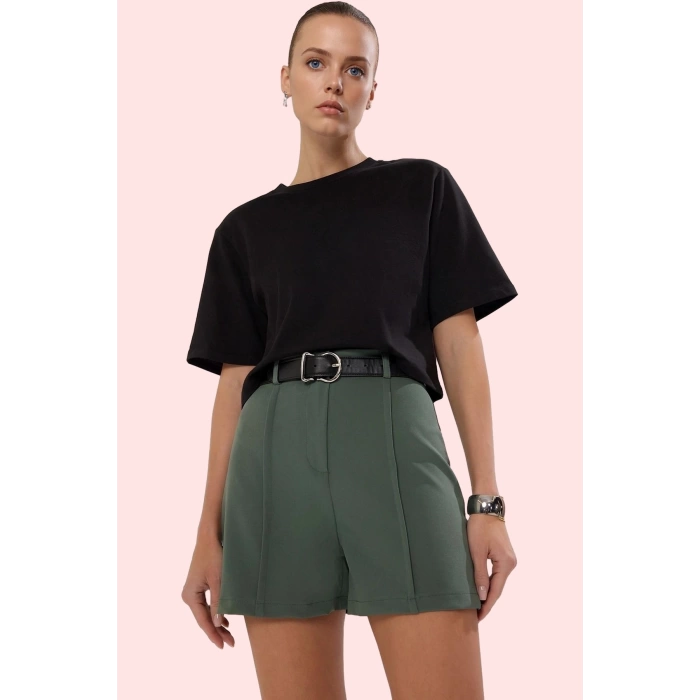 Kadın Yüksek Bel Boru Paça Şort Polyester Elastan Nefes Alabilir Kumaş Yaz Aylarının Vazgeçilmezi