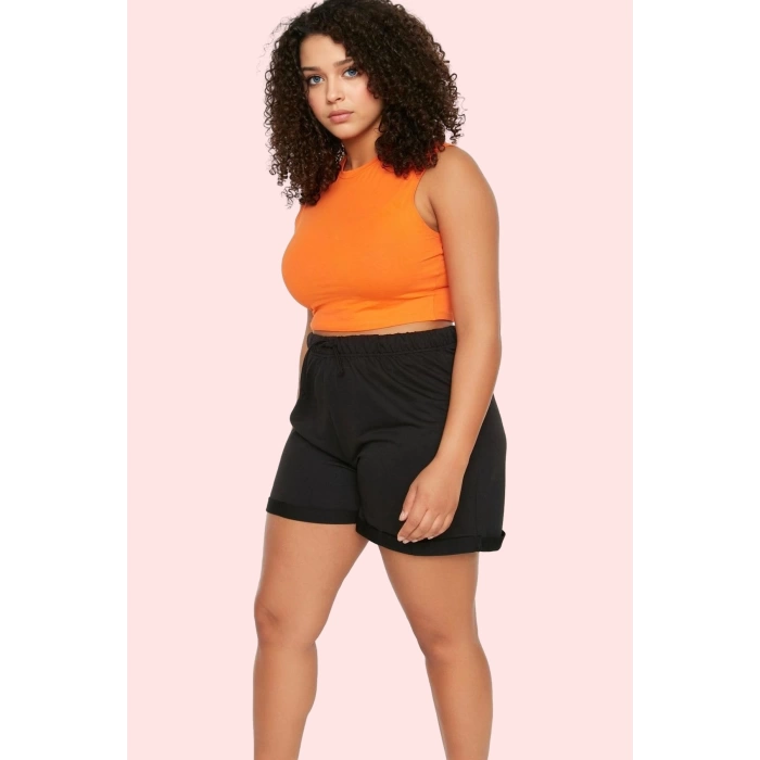 Kadın Yüksek Bel Örme Şort Rahat Straight Kalıp Çift Cepli Günlük Kombinler Modern Tasarım