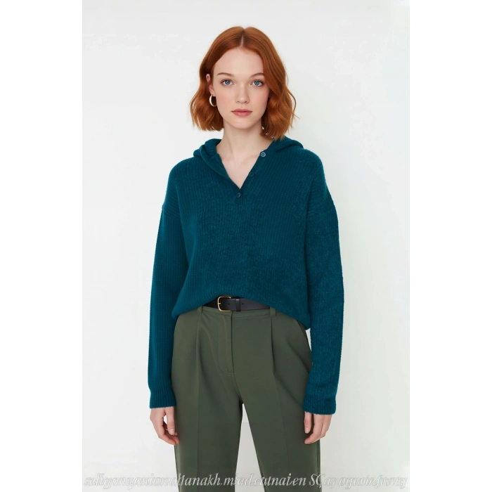 Kadın Yumuşak Dokulu Oversize Kapüşonlu Triko Kazak Soğuk Havalar İçin İdeal Günlük Şıklık