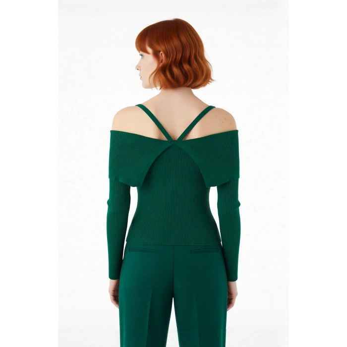 Kadın Zarif Carmen Yaka Askılı Tasarım Fitted Triko Kazak Düz Desenli Uzun Kollu Çok Yönlü Kombin