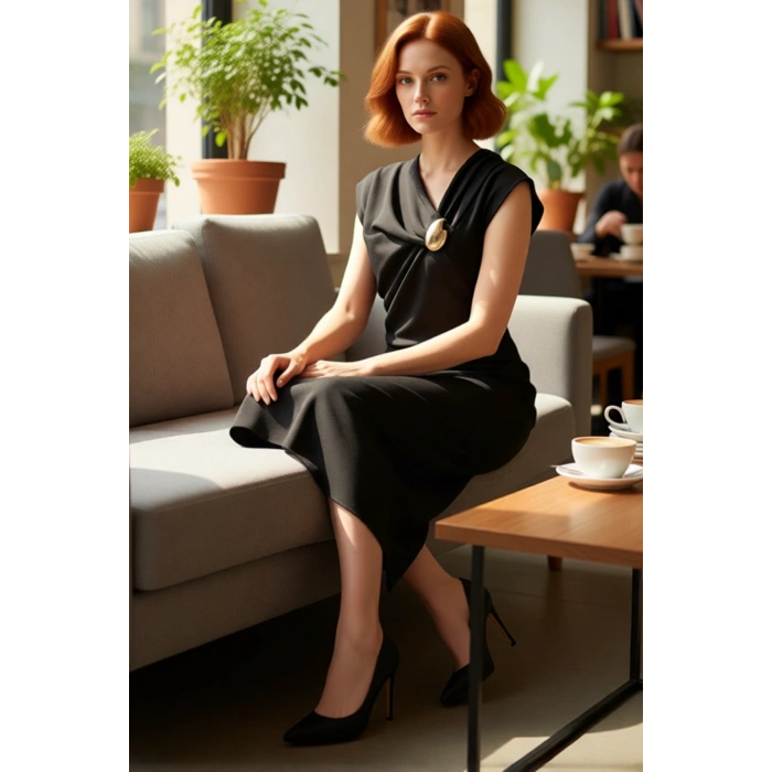 Kadın Zarif Midi Dokuma Elbise Krep Kumaş Degaje Yaka Aksesuarlı Özel Günlere Uygun Shift Kesim