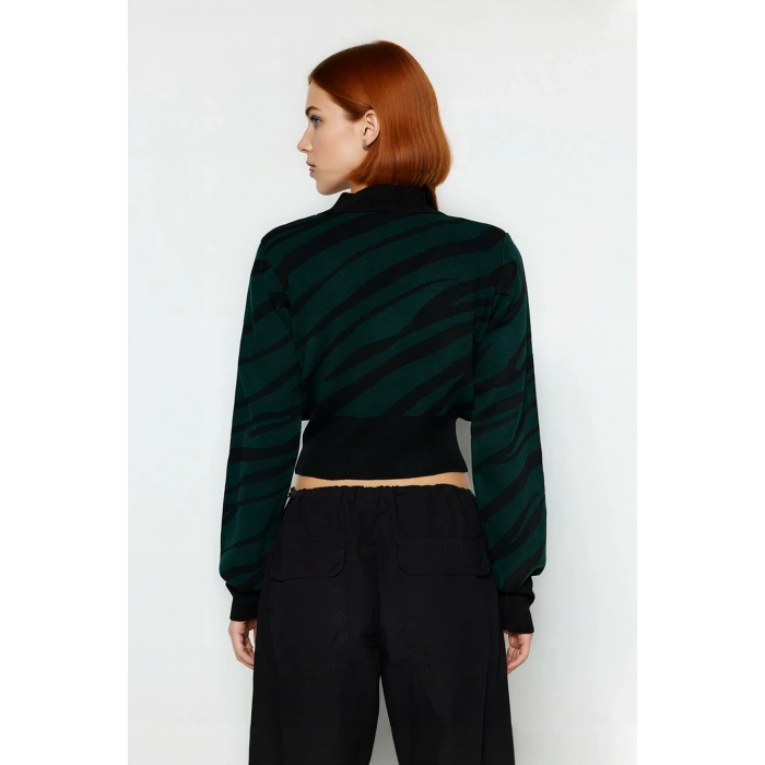 Kadın Zebra Desenli Dik Yaka Regular Kalıp Crop Triko Kazak Soğuk Günlerin Şık Seçimi Kaliteli