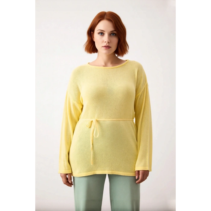 Kadınlar İçin Düz Renk Kayık Yaka Triko Kazak Regular Kalıp Uzun Kollu Beli Kuşaklı Tasarım