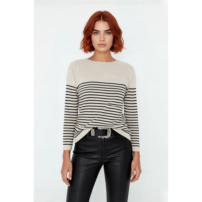 Kadınlar İçin Gri Çizgili Bisiklet Yaka Akrilik Triko Kazak Sonbahar Kış Stilinizi Yükseltin