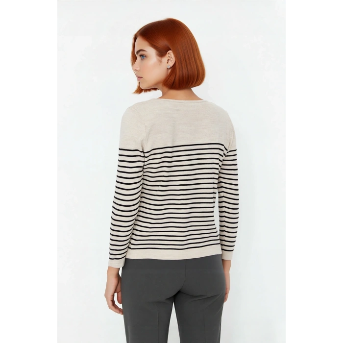 Kadınlar İçin Gri Çizgili Bisiklet Yaka Akrilik Triko Kazak Sonbahar Kış Stilinizi Yükseltin